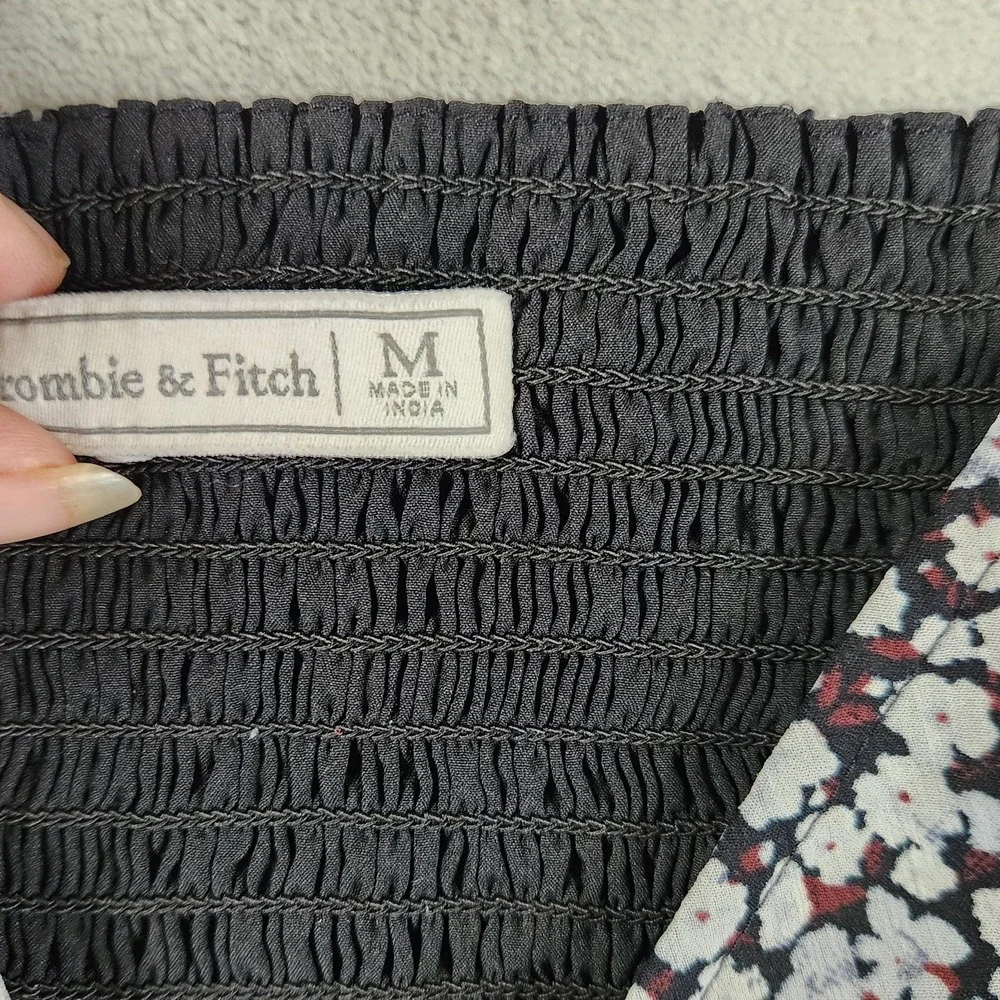Abercrombie Fitch Puff Sleeve Smocked Black Floral Whimsigoth Peasant‎ Top M